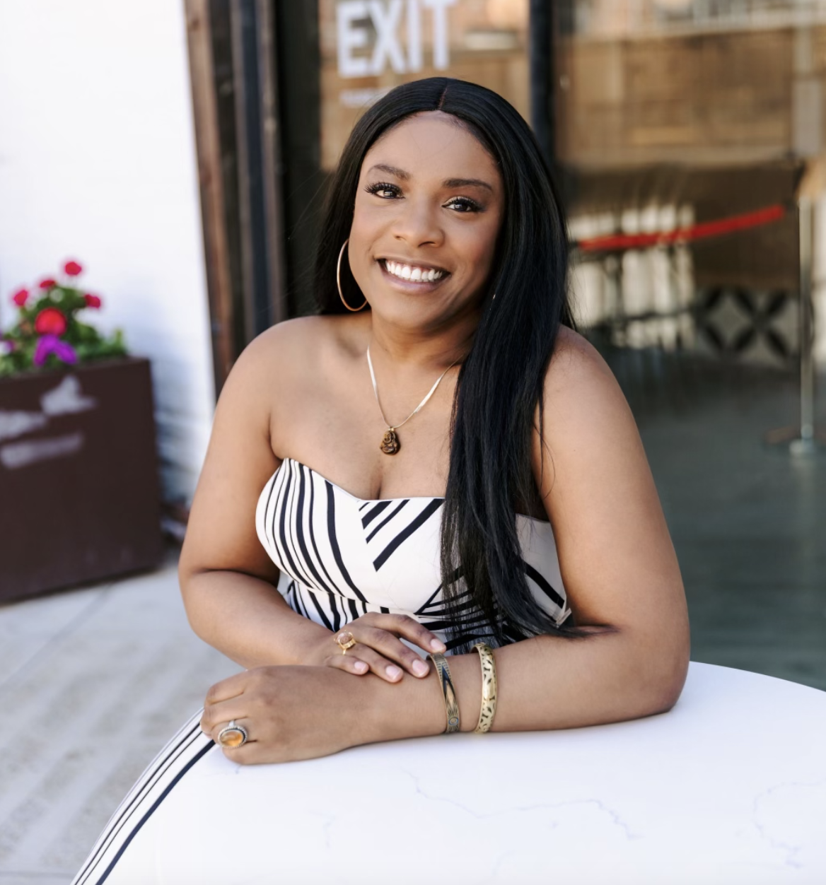 Roshanda Brown, Executive Assistant